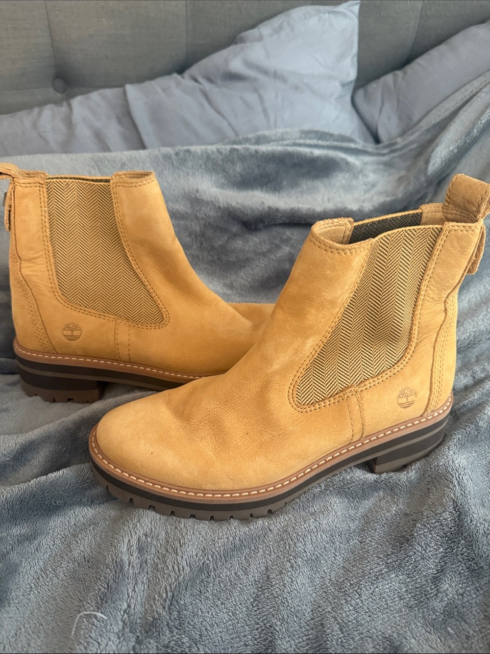 Timberland Women's Tan Suede Chelsea Ankle Boots